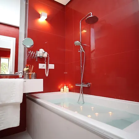 Neranxi Boutique Hotel - Ish Divina 4* Tirana